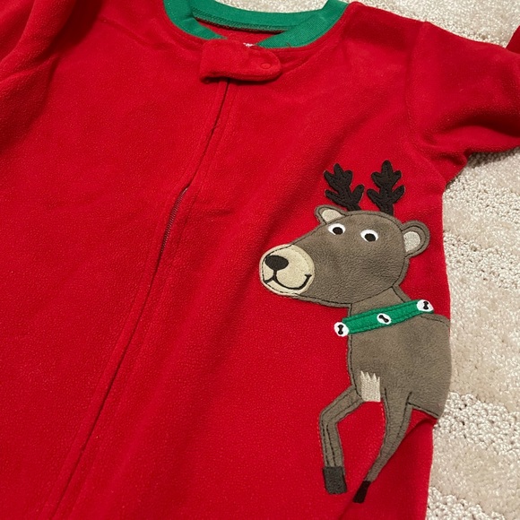 2T/24M Christmas winter pajamas bundle lot of 3 pieces - Picture 3 of 6